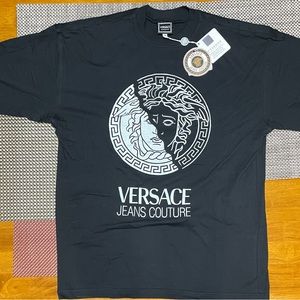 Versace Couture Black T-Shirt in M size. New, Never Worn with labels attcd.